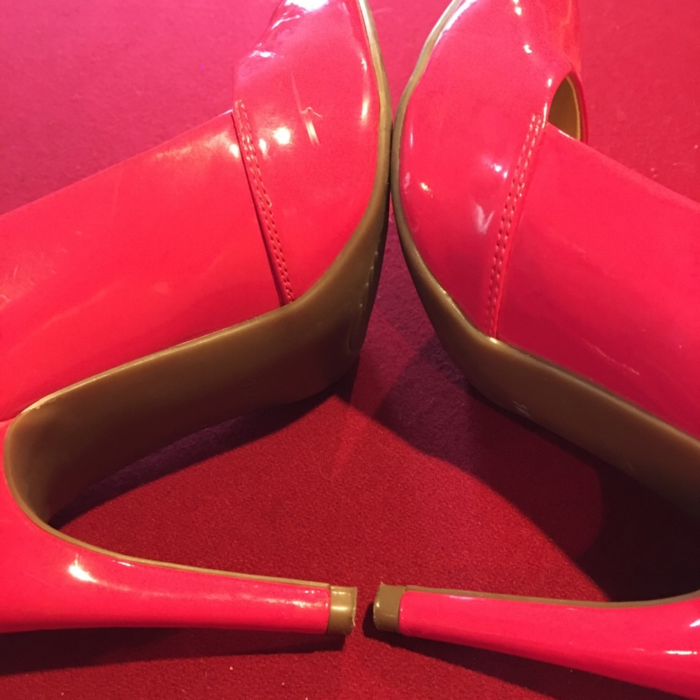 ❤️❤️PINK “ GUESS “ HEELS NWOT SIZE 8 1/2❤️❤️